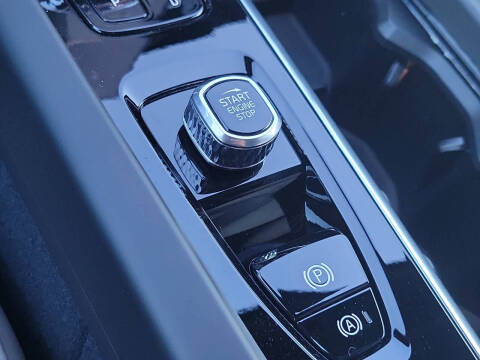 2026 Volvo XC60 B5 Core