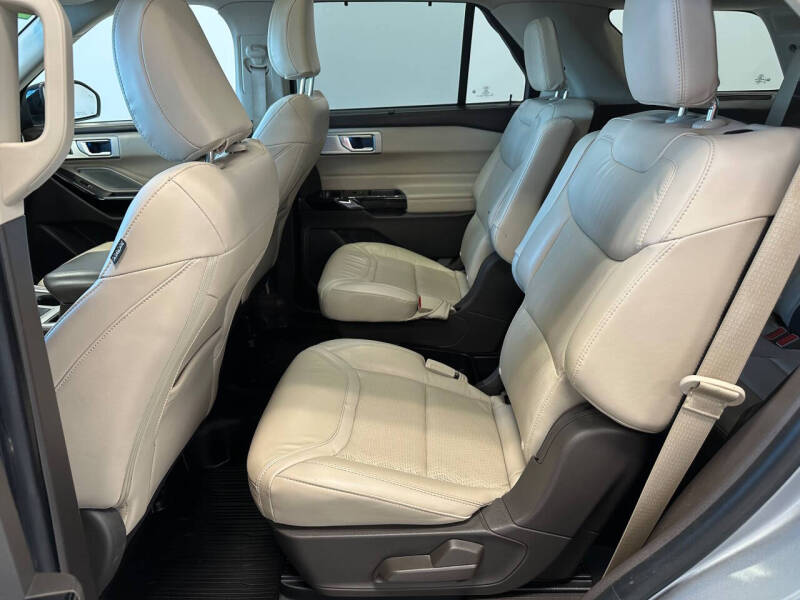 2021 Ford Explorer Platinum