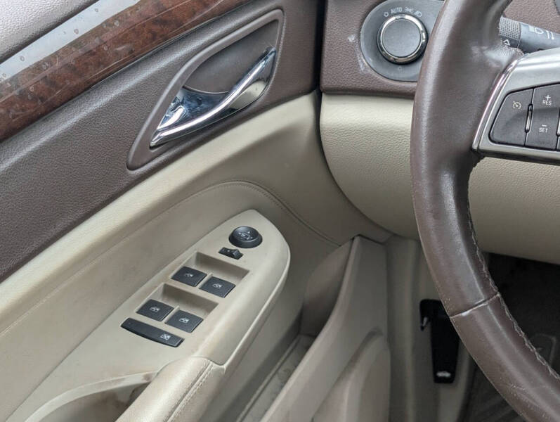 2011 Cadillac SRX Luxury Collection
