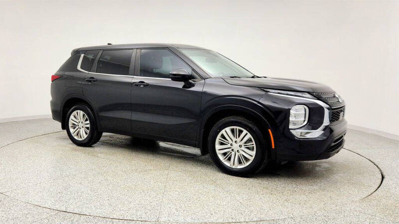 2022 Mitsubishi Outlander ES