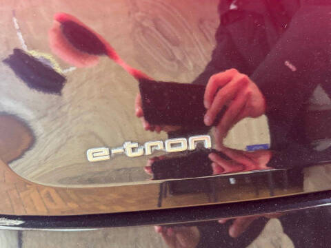 2019 Audi e-tron quattro Prestige