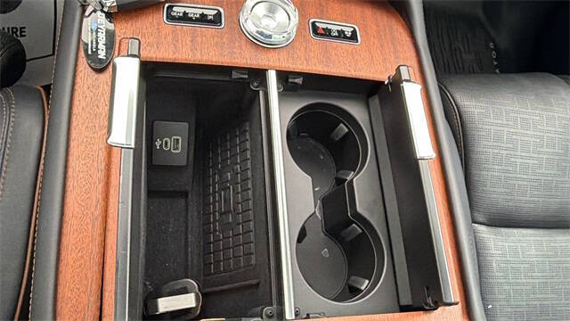 2025 Lincoln Navigator Black Label