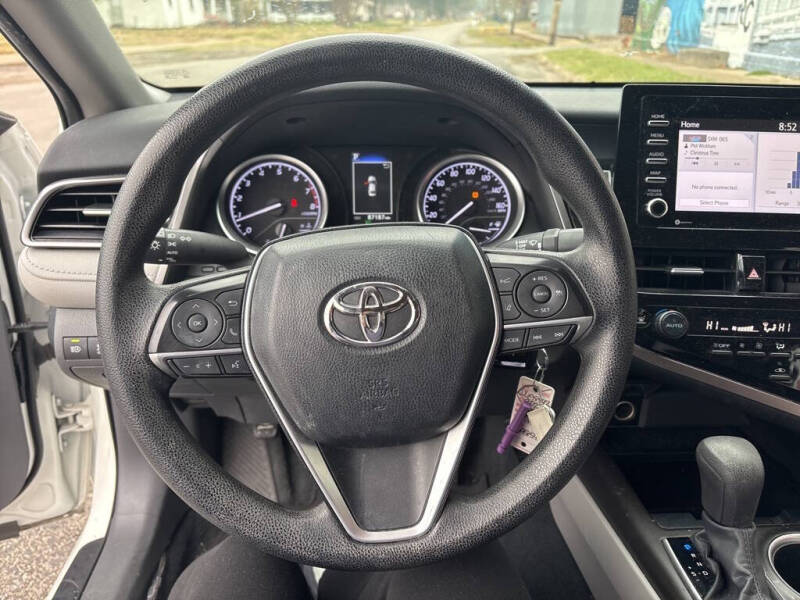 2022 Toyota Camry LE