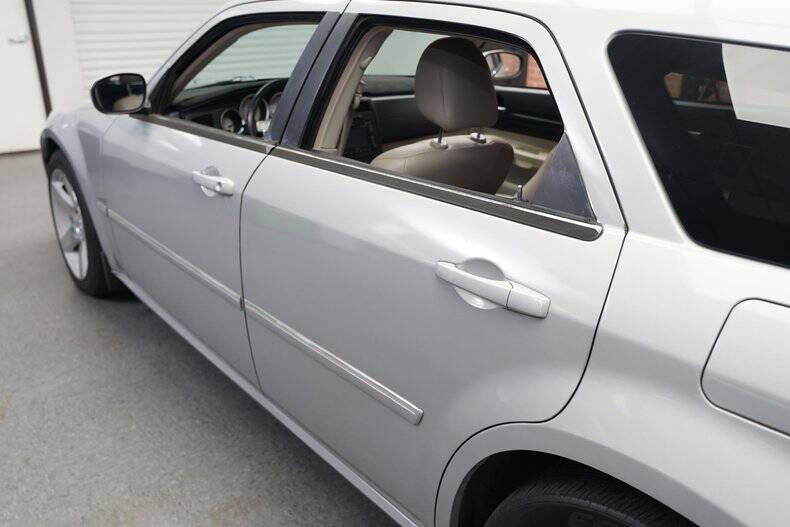 2005 Dodge Magnum RT