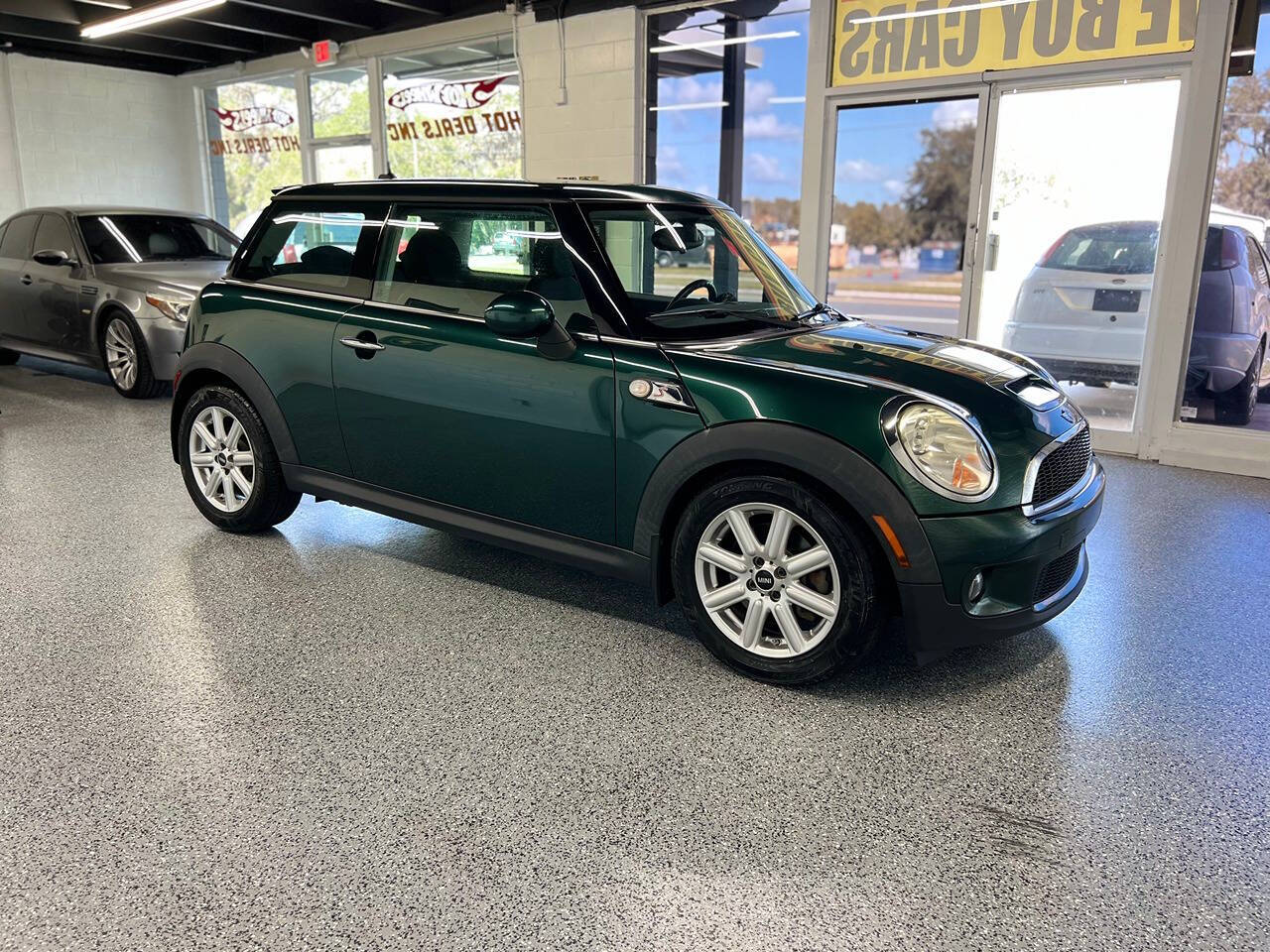 2009 MINI Cooper for sale at Hot Wheels Hot Deals Inc in Leesburg, FL