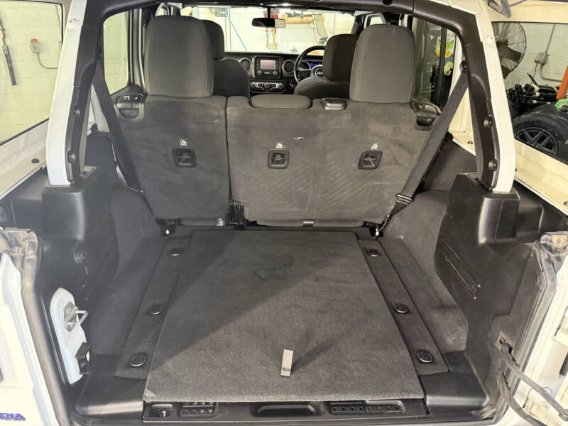 2021 Jeep Wrangler Unlimited Sport RHD