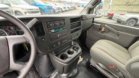 2025 Chevrolet Express 2500