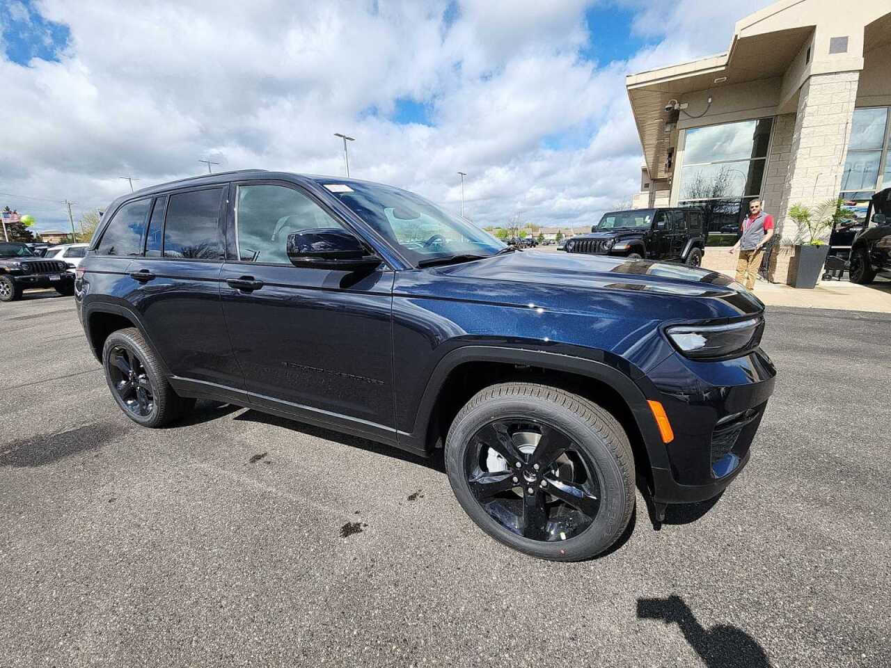 2024 Jeep Grand Cherokee for sale at Victoria Auto Sales in Victoria, MN