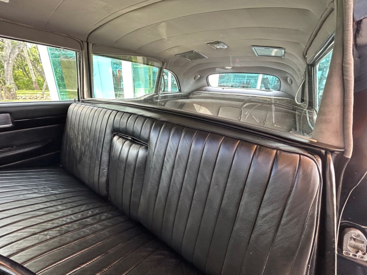 1957 Cadillac Fleetwood 17