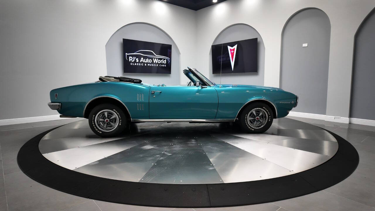 1968 Pontiac Firebird 4