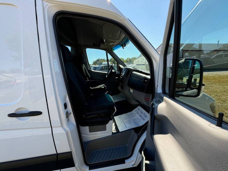 2017 Mercedes-Benz Sprinter WORKER Cargo Van Base photo 10