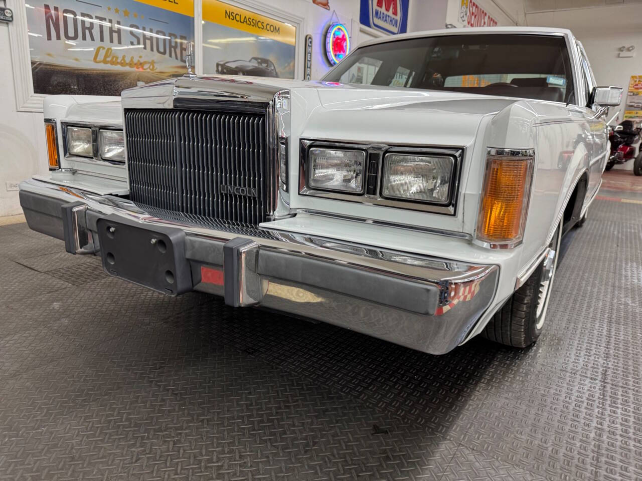 1989 Lincoln Town Car 8