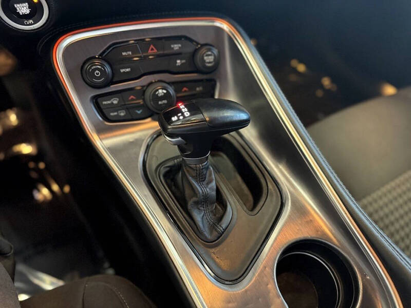 2017 Dodge Challenger SXT