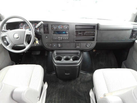2017 Chevrolet Express LT 3500