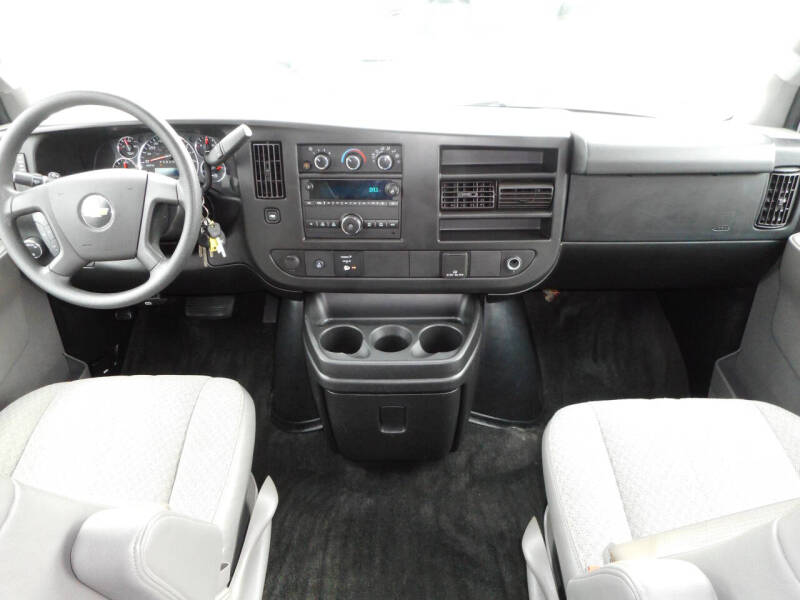 2017 Chevrolet Express LT 3500