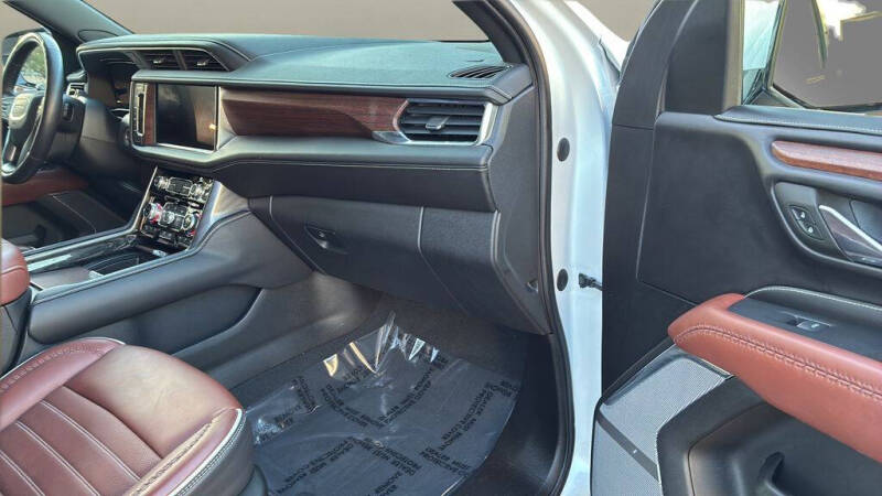 2023 GMC Yukon XL Denali Ultimate