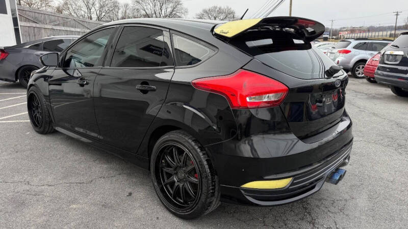 2017 Ford Focus ST