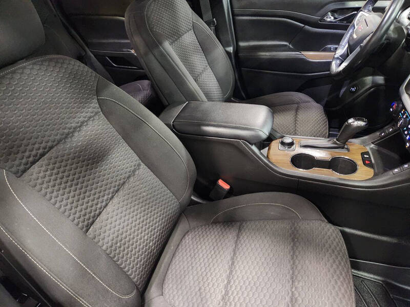 2019 GMC Acadia SLE-2