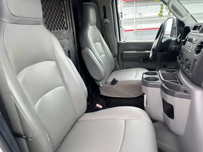 2014 Ford E-Series E-150