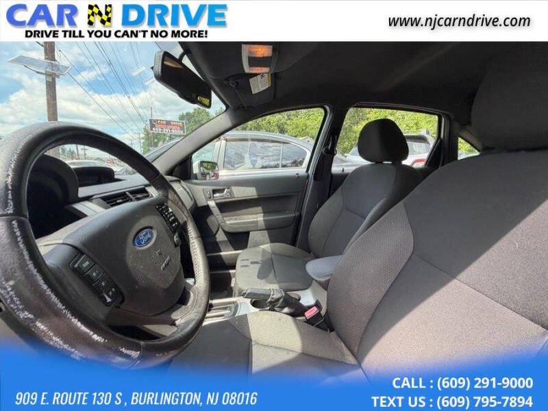 2010 Ford Focus SES