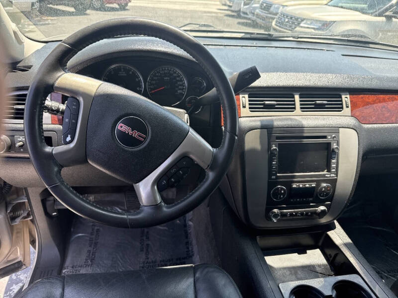 2011 GMC Yukon XL SLT