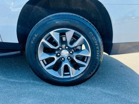 2022 Chevrolet Suburban LT