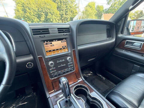 2017 Lincoln Navigator L Select
