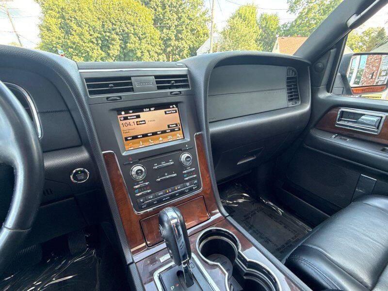 2017 Lincoln Navigator L Select