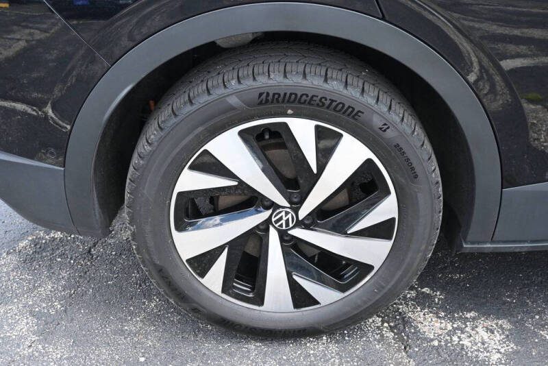 2023 Volkswagen ID.4 Pro
