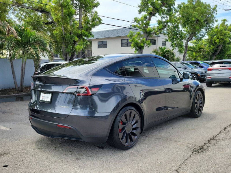 2025 Tesla Model Y Performance