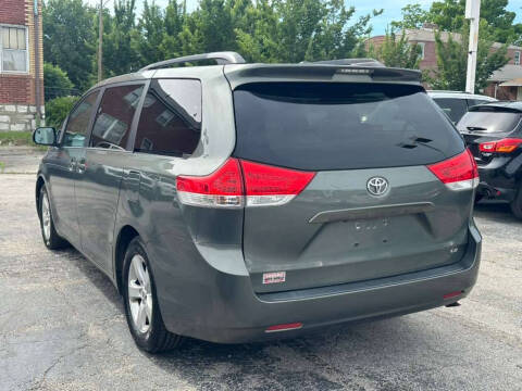 2014 Toyota Sienna