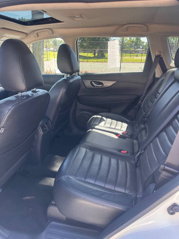 2016 Nissan Rogue SV