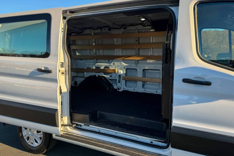 2024 Ford Transit 250