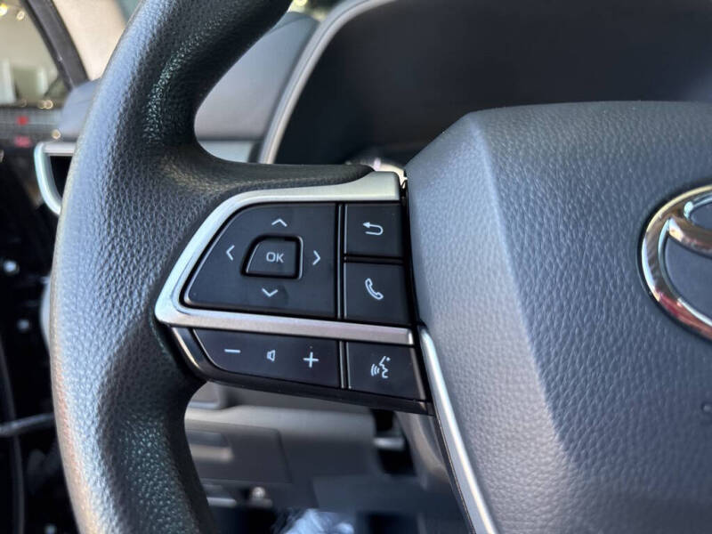 2022 Toyota Highlander L