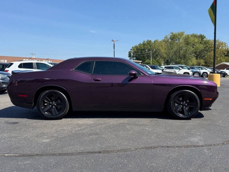 2022 Dodge Challenger SXT