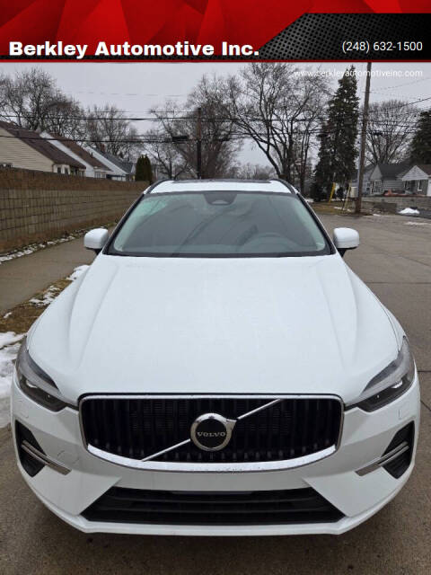 2023 Volvo XC60 Core's photo