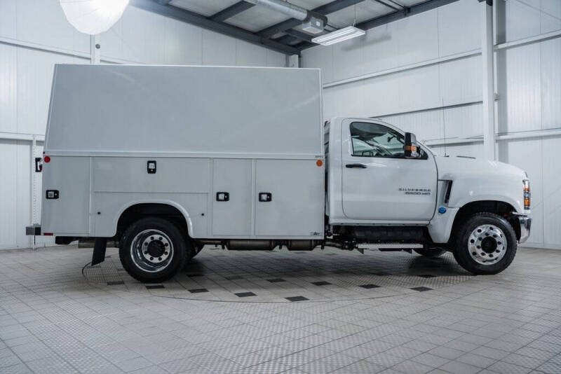 2024 Chevrolet Silverado 5500HD