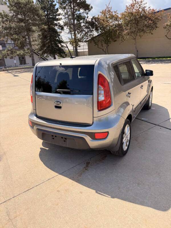 2013 Kia Soul +