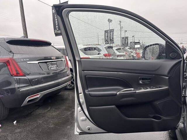 2024 Mitsubishi Outlander Sport SE