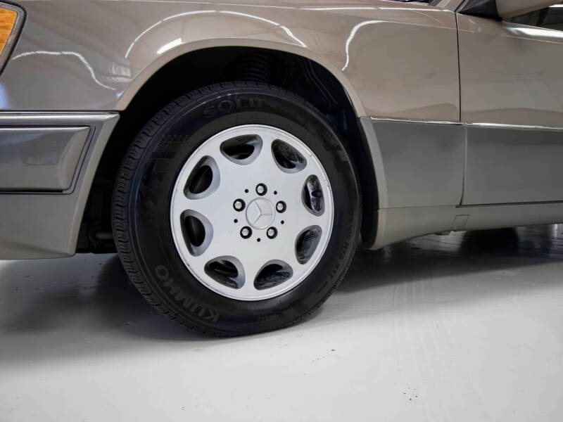 1994 Mercedes-Benz E-Class E 320