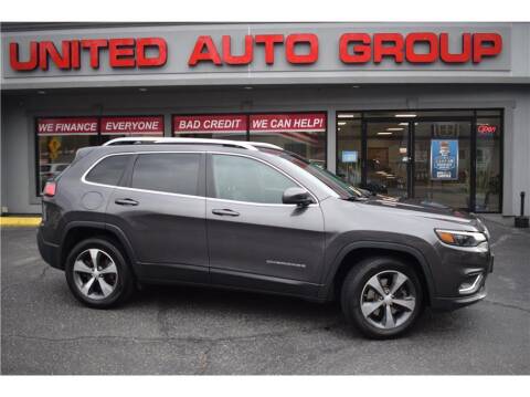 2019 Jeep Cherokee for sale at United Auto Group in Putnam CT