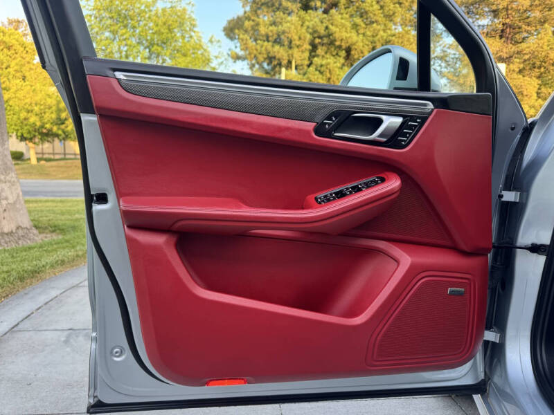 2018 Porsche Macan GTS