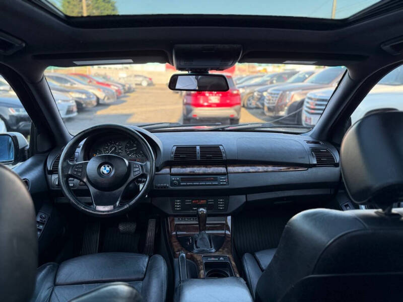 2005 BMW X5 3.0i