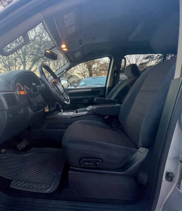 2013 Nissan Armada SV
