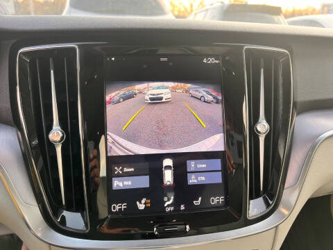 2020 Volvo V60 T5 Momentum