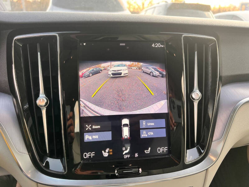 2020 Volvo V60 T5 Momentum