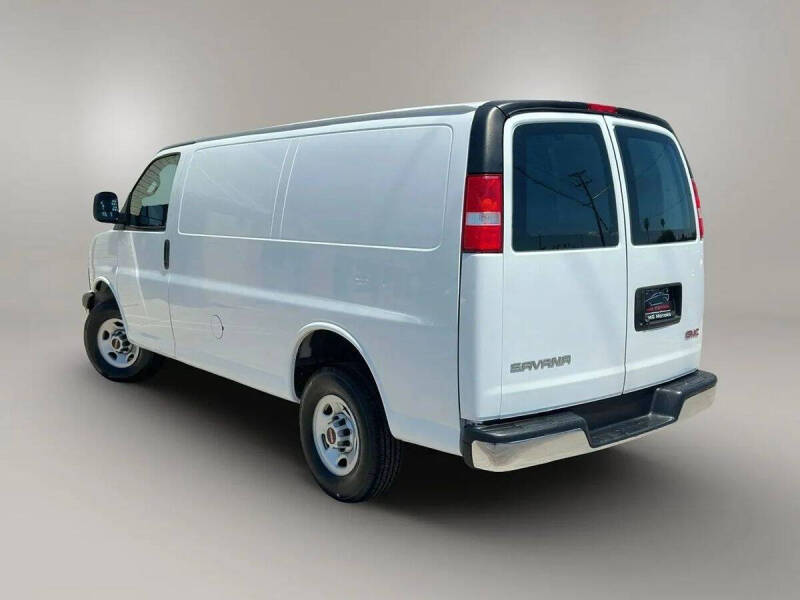 2023 GMC Savana 2500
