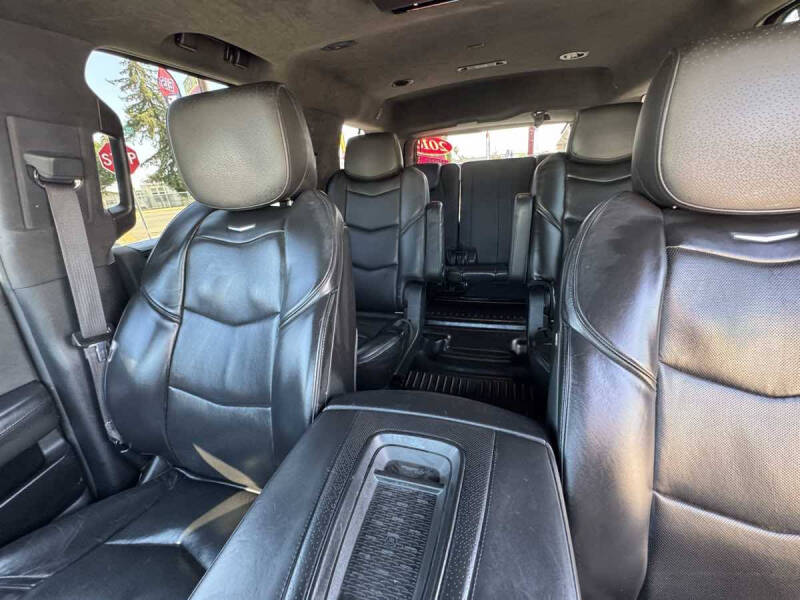 2016 Cadillac Escalade Platinum