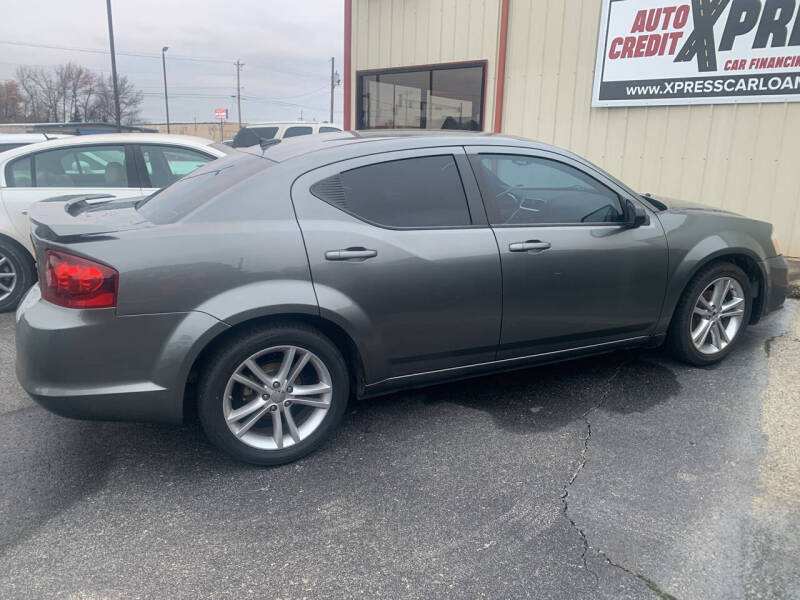 2012 Dodge Avenger SE