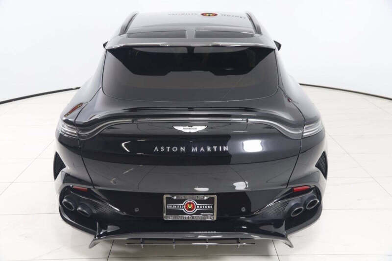 2023 Aston Martin DBX 707